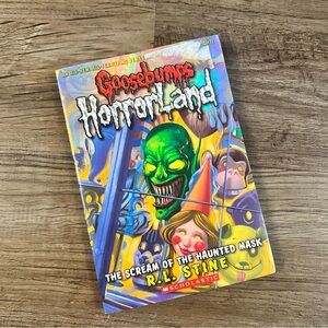 Goosebumps HorrorLand #4: The Scream of the Haunted Mask by Stine, R. L. , paper